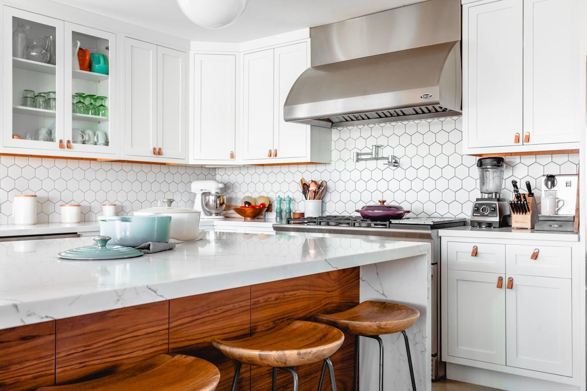 Tủ bếp hiện đại do FuniHome thi công